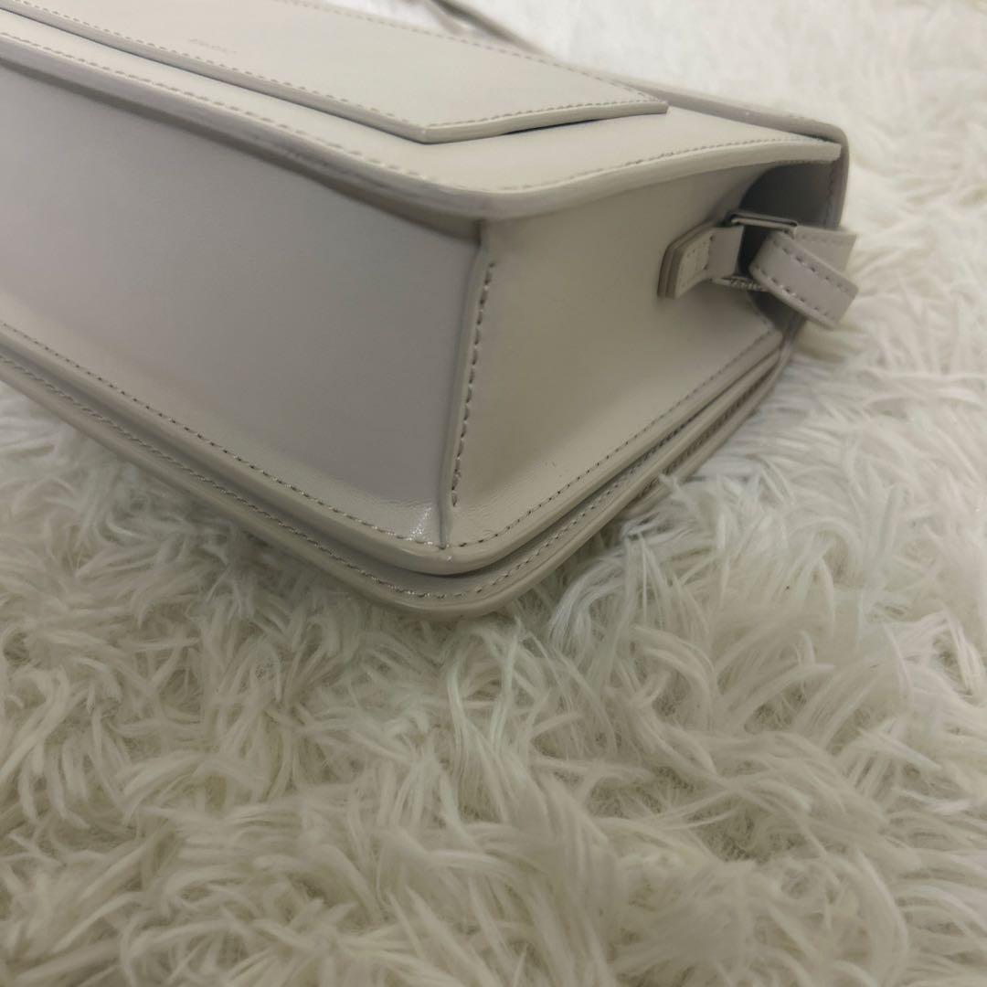 【極美品】VASIC CITY MINI ショルダーバッグ　白 アイボリー