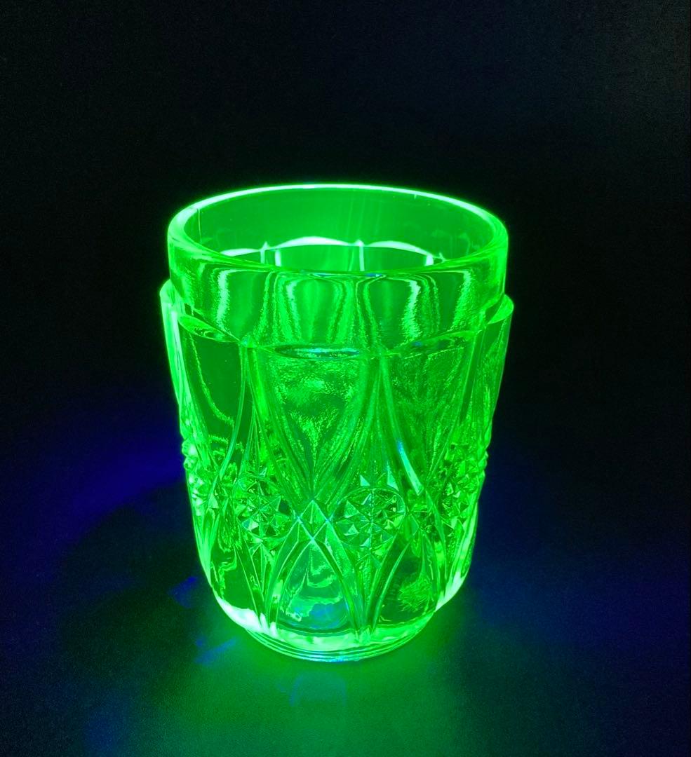 ウランガラス　グラス　コップ