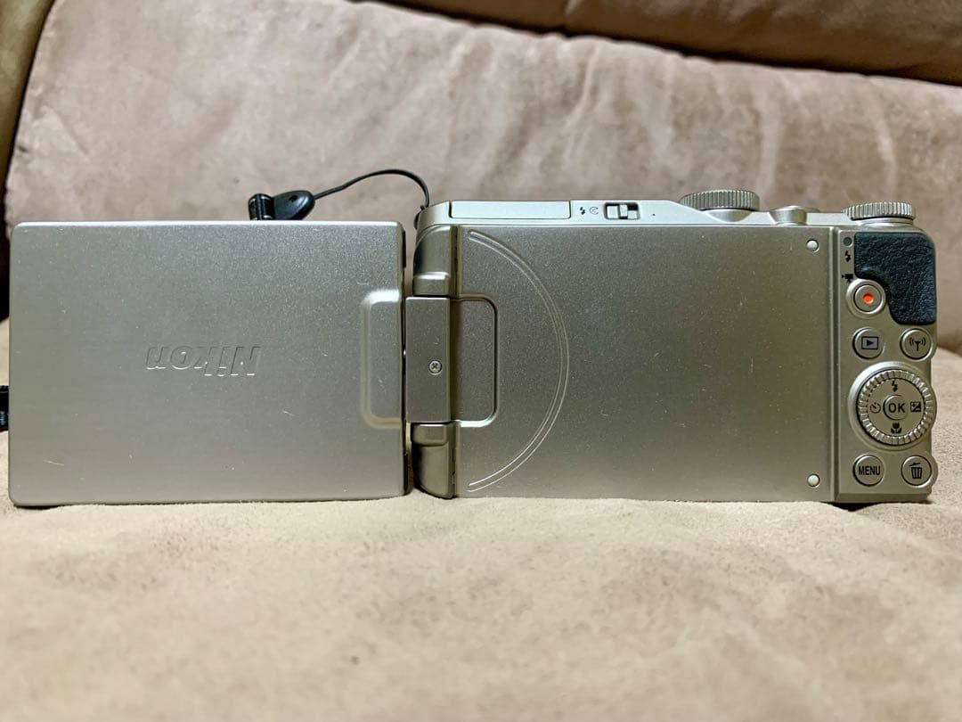 Nikon Coolpix s9900 30倍光学ズーム デジタルカメラ