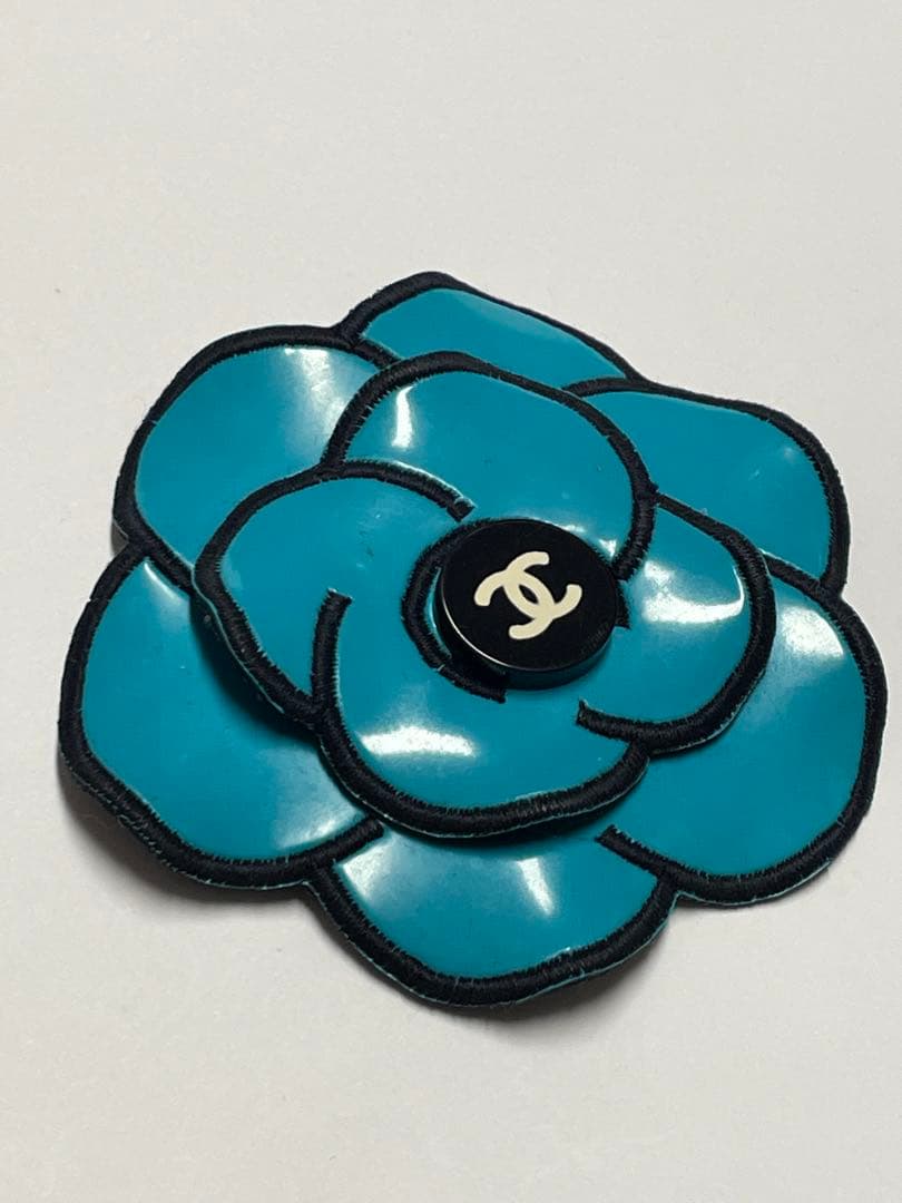 CHANELシャネル　カメリア　コサージュ　ブローチ　❤︎