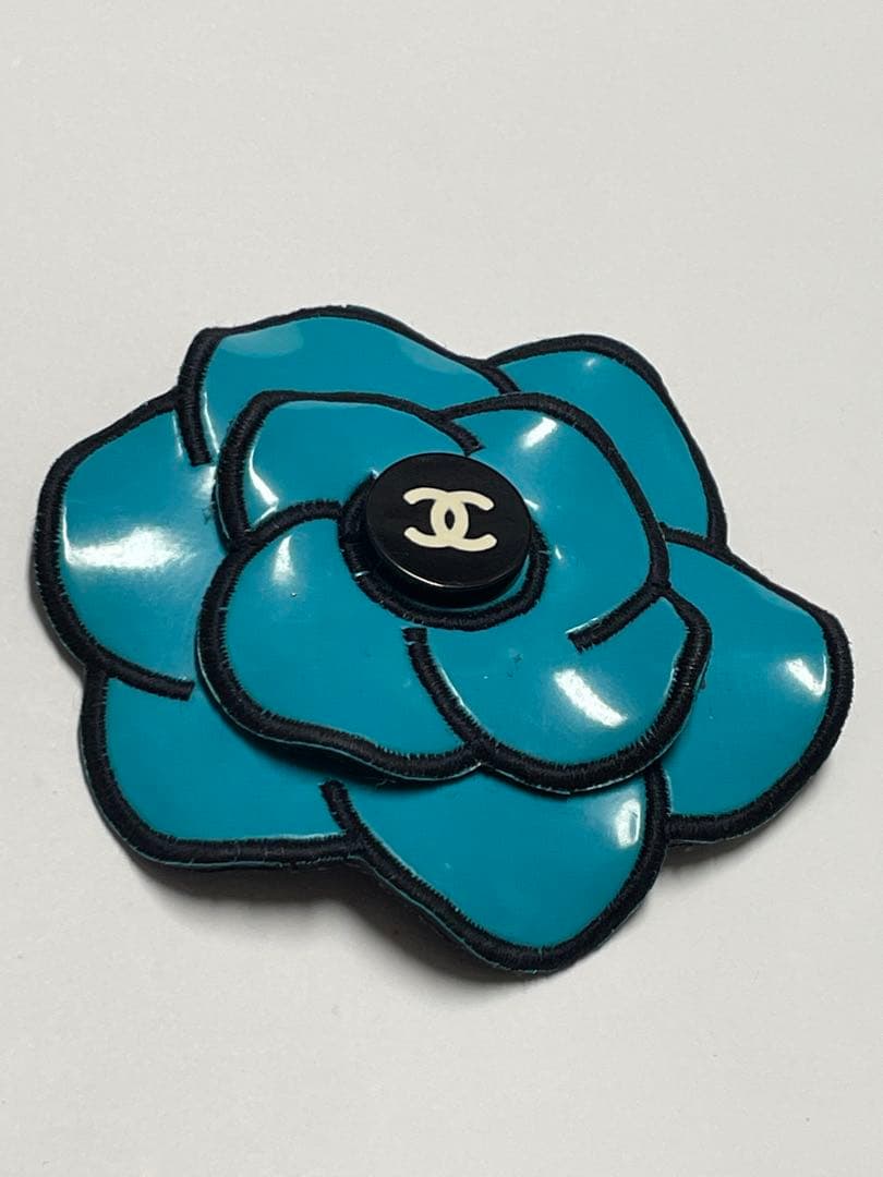 CHANELシャネル　カメリア　コサージュ　ブローチ　❤︎