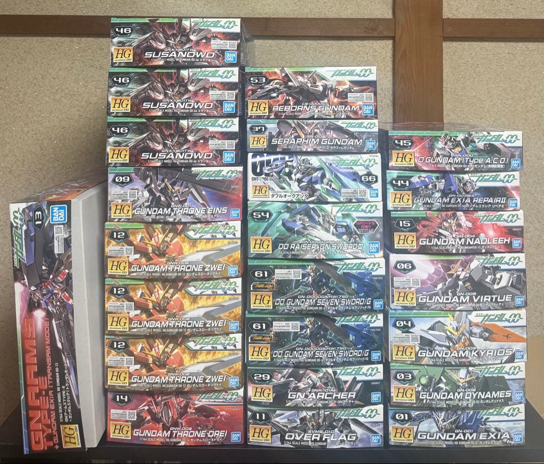 機動戦士ガンダム　ダブルオー　HGシリーズ　24点セット