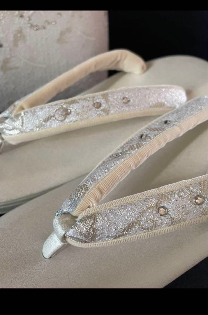 ホワイト和装用バッグと草履セット（沙織ブランド）