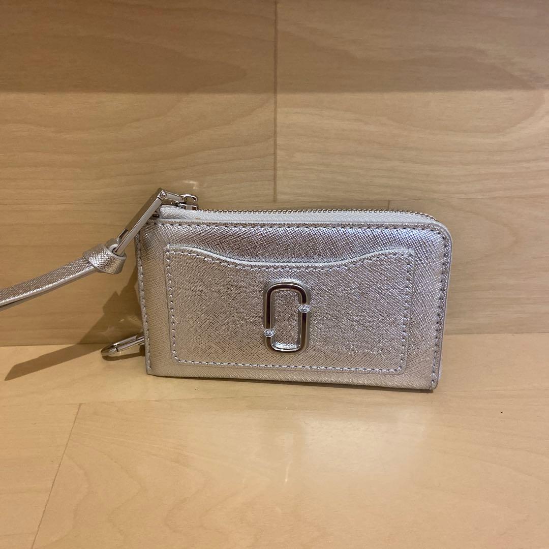 MARC JACOBS メタリック　マルチウォレット