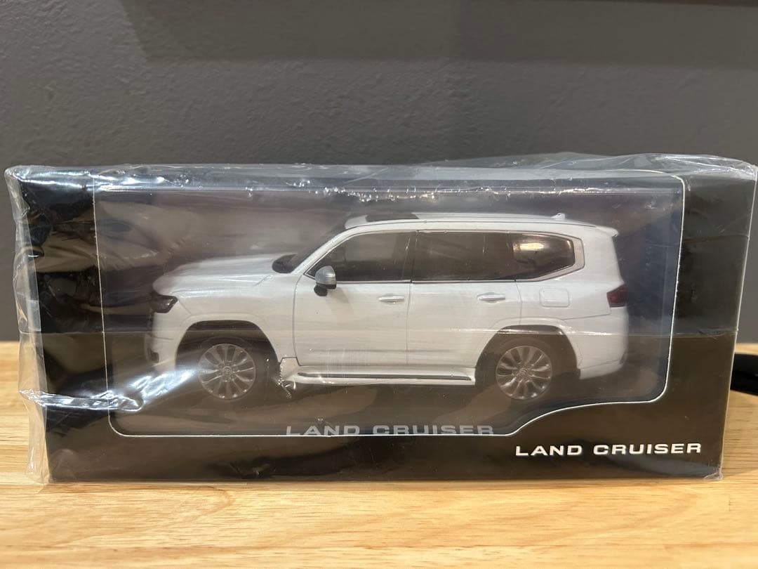 ランクル300 30分の1スケール