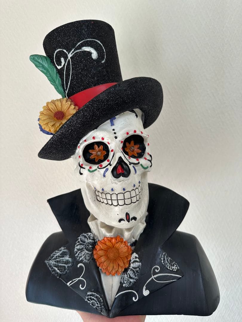 ライト付きスカル像