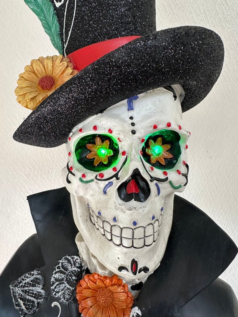 ライト付きスカル像