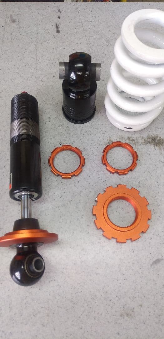 cbx400f、CBX550F用プリティーレーシング製、ハイパフォーマンスサス