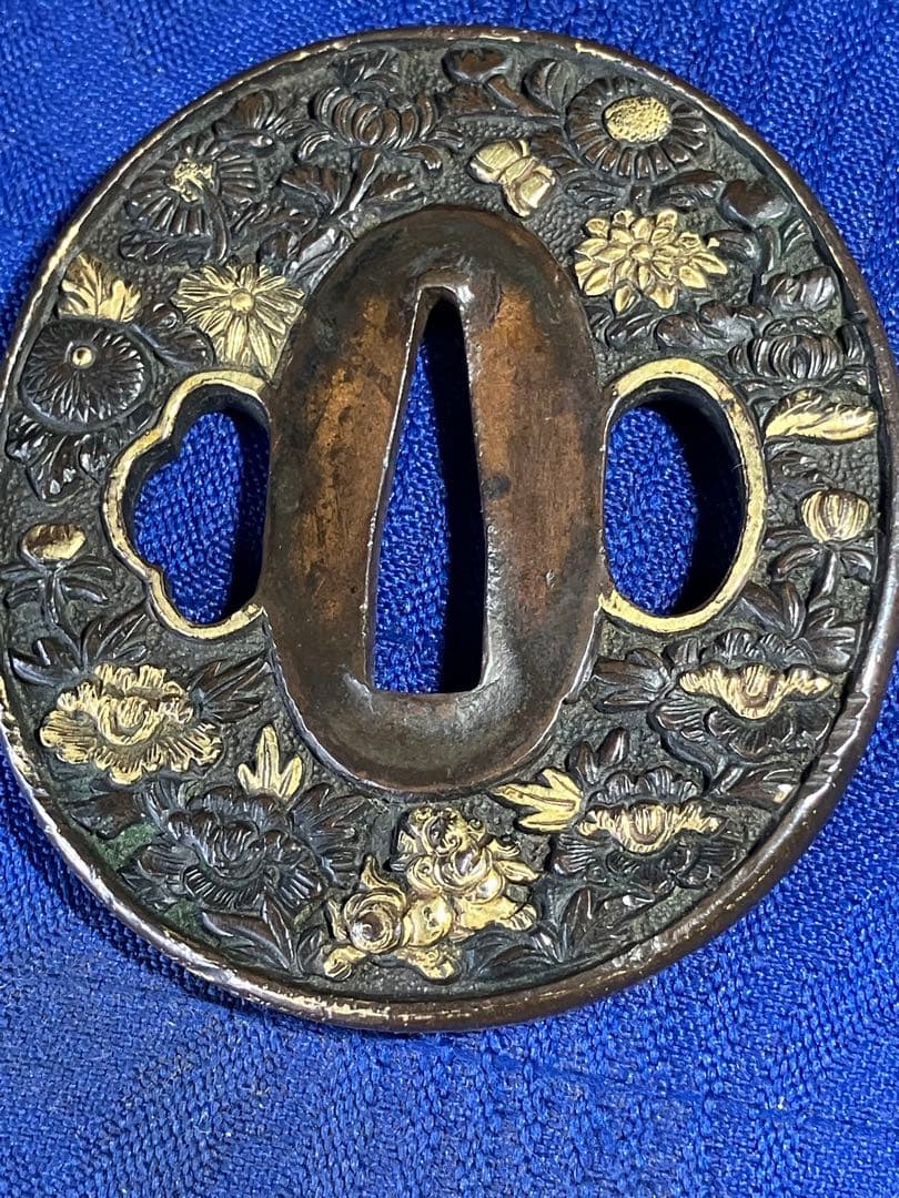 鍔　日本刀　金象嵌　獅子　牡丹　菊　銅鍔　時代物