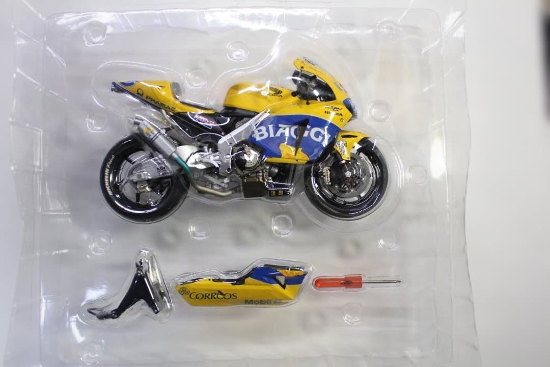 マスターワークコレクション1/12ホンダPonsRC211V’’03Biaggi
