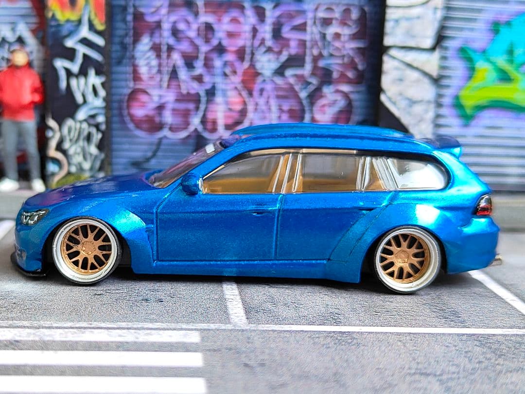 トミカ改造 BMW M3 オーバーフェンダー 紫 深リム マッチボックス