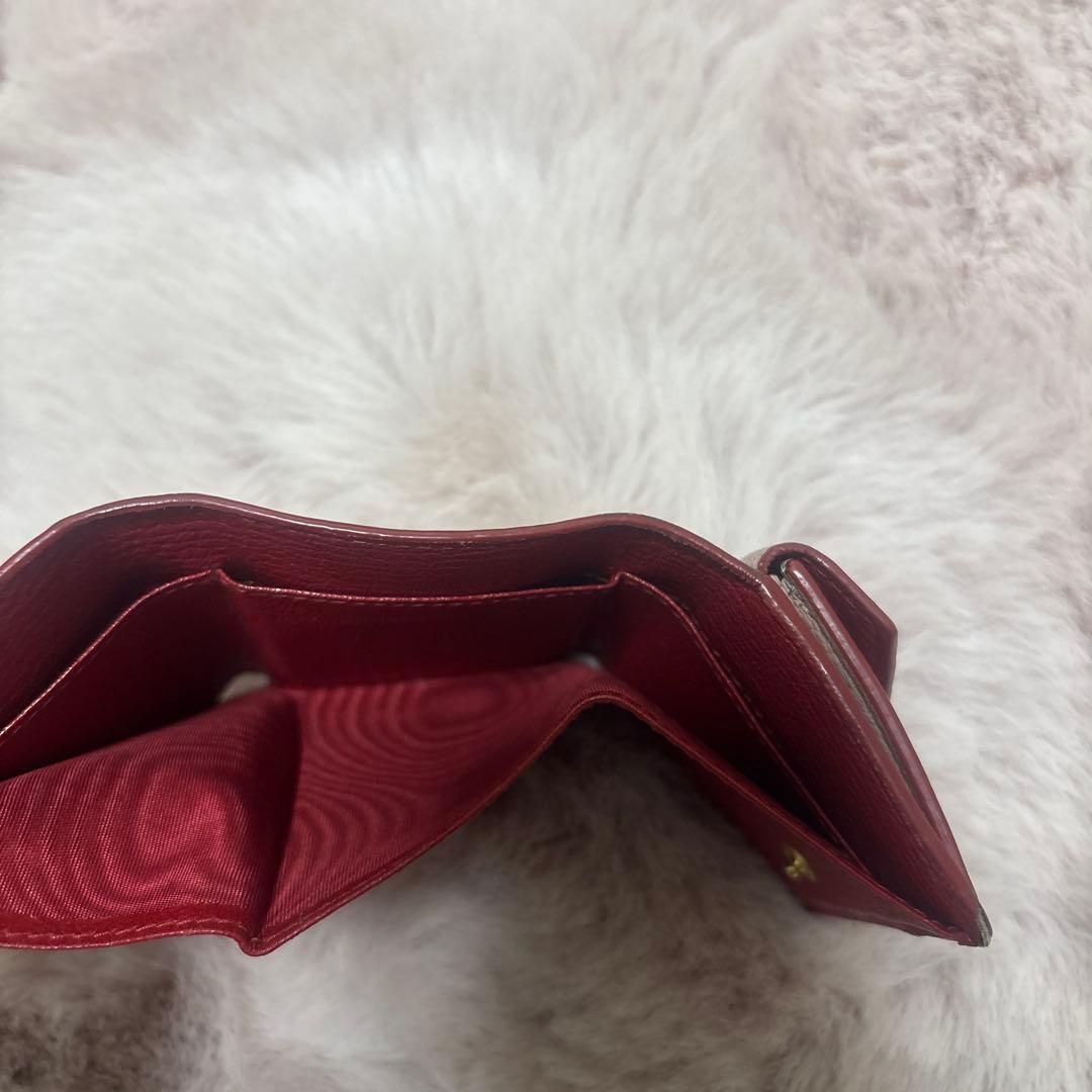 にもmiu miu 財布　マドラスラブレターピンク 三つ折り財布