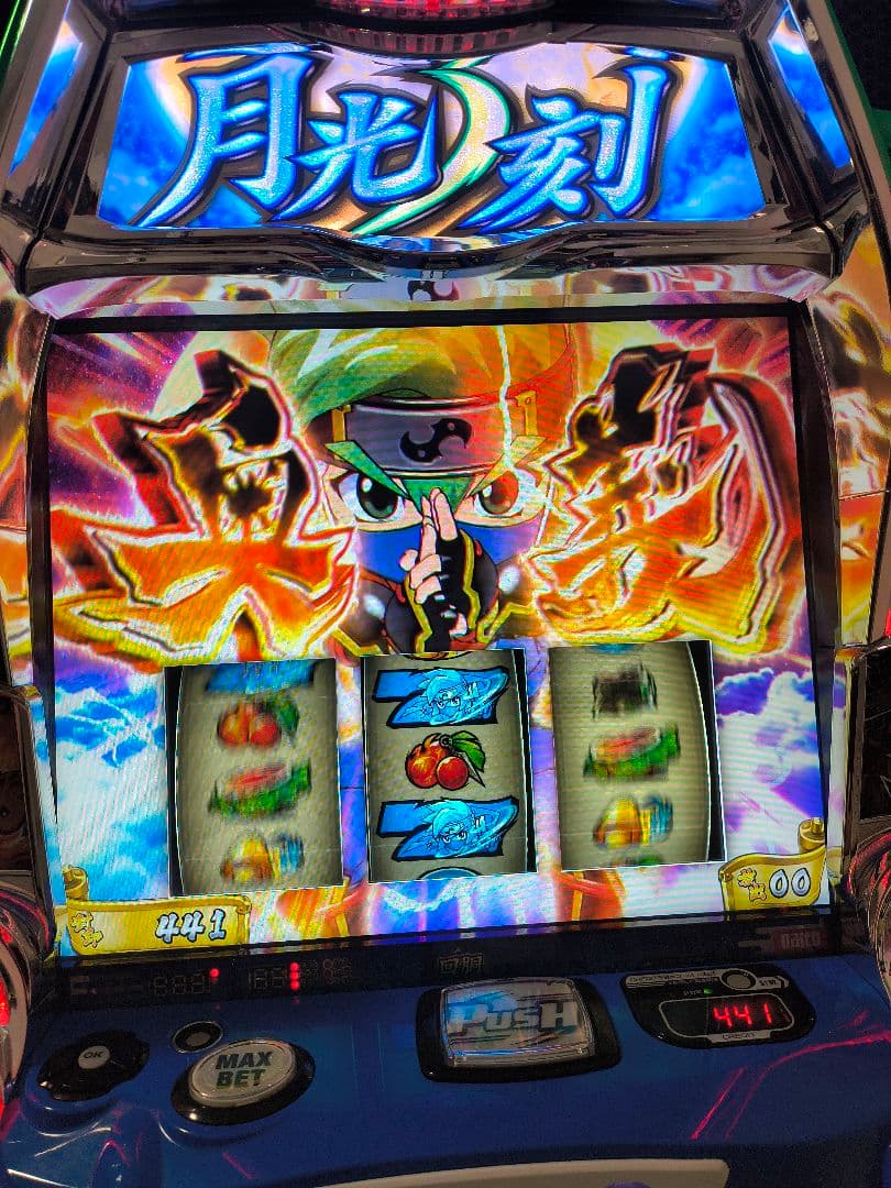 パチスロ実機1台引き取り14000円〜　たのメル便19000円〜