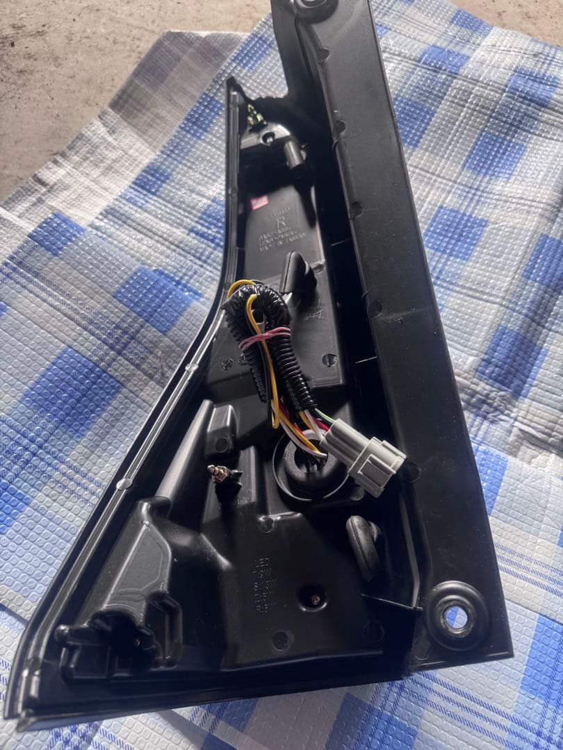 c27 セレナスモーク テールランプ 2個セット