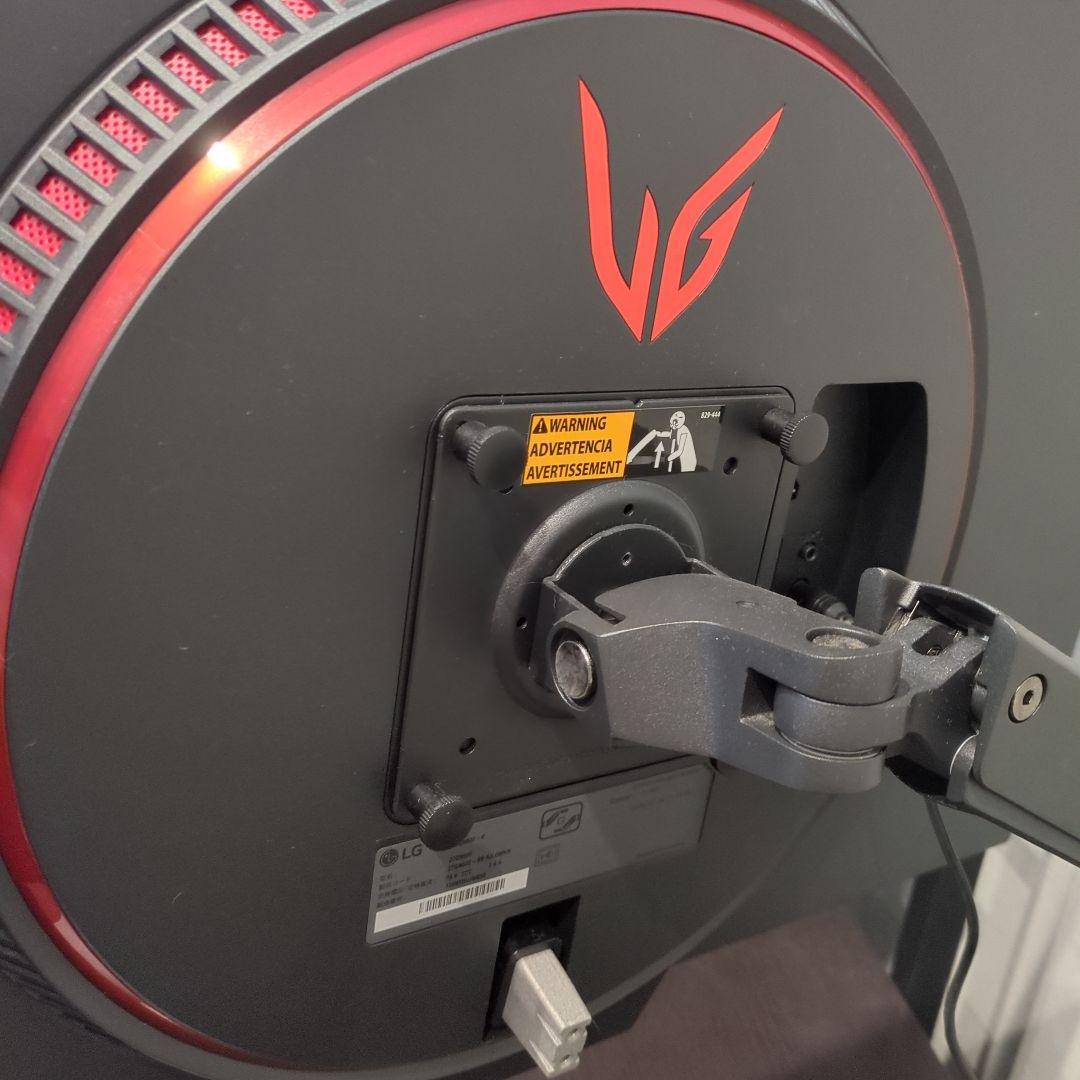 LG UltraGear 27GN600+エルゴトロンモニターアーム