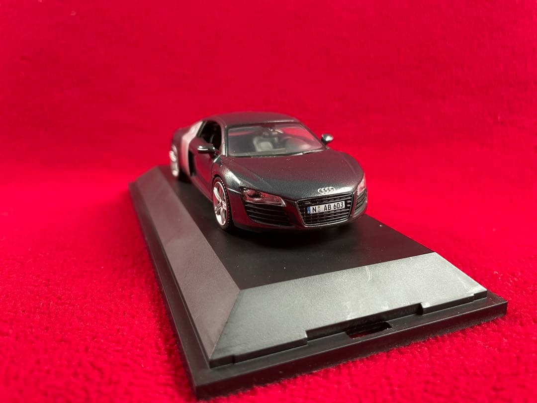 Schuco R8 ミニカー 1/43 シュコー　アウディ　デイトナグレー