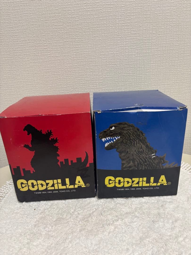ゴジラ　初ゴジ　キンゴジ　胸像 タキ・コーポレーション 2個セット　箱付き
