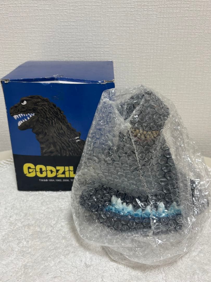 ゴジラ　初ゴジ　キンゴジ　胸像 タキ・コーポレーション 2個セット　箱付き