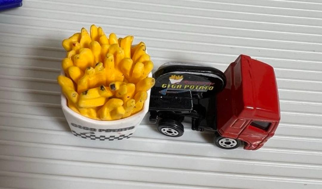 トミカのミニカーのセット