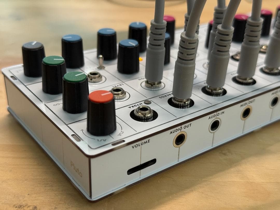 最終価格 Modern Sounds Pluto｜セミモジュラーシンセ