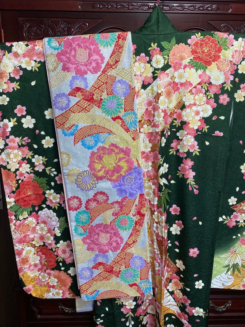 ★今週中価格★【卒業式/土屋太鳳着用】正絹振袖フルセット　深緑花柄ジョイフル恵利