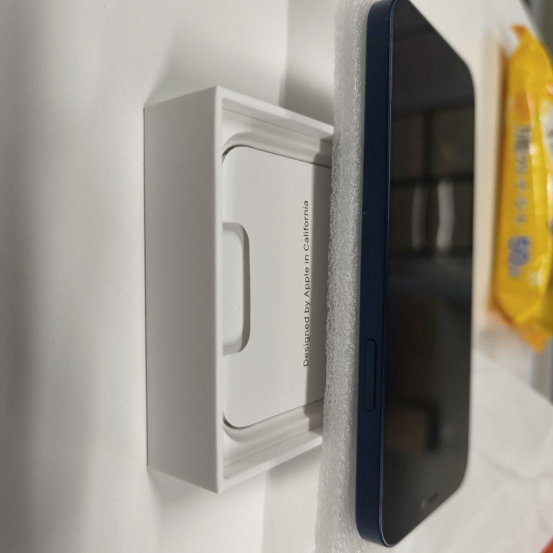 Apple iPhone 12 ブルー