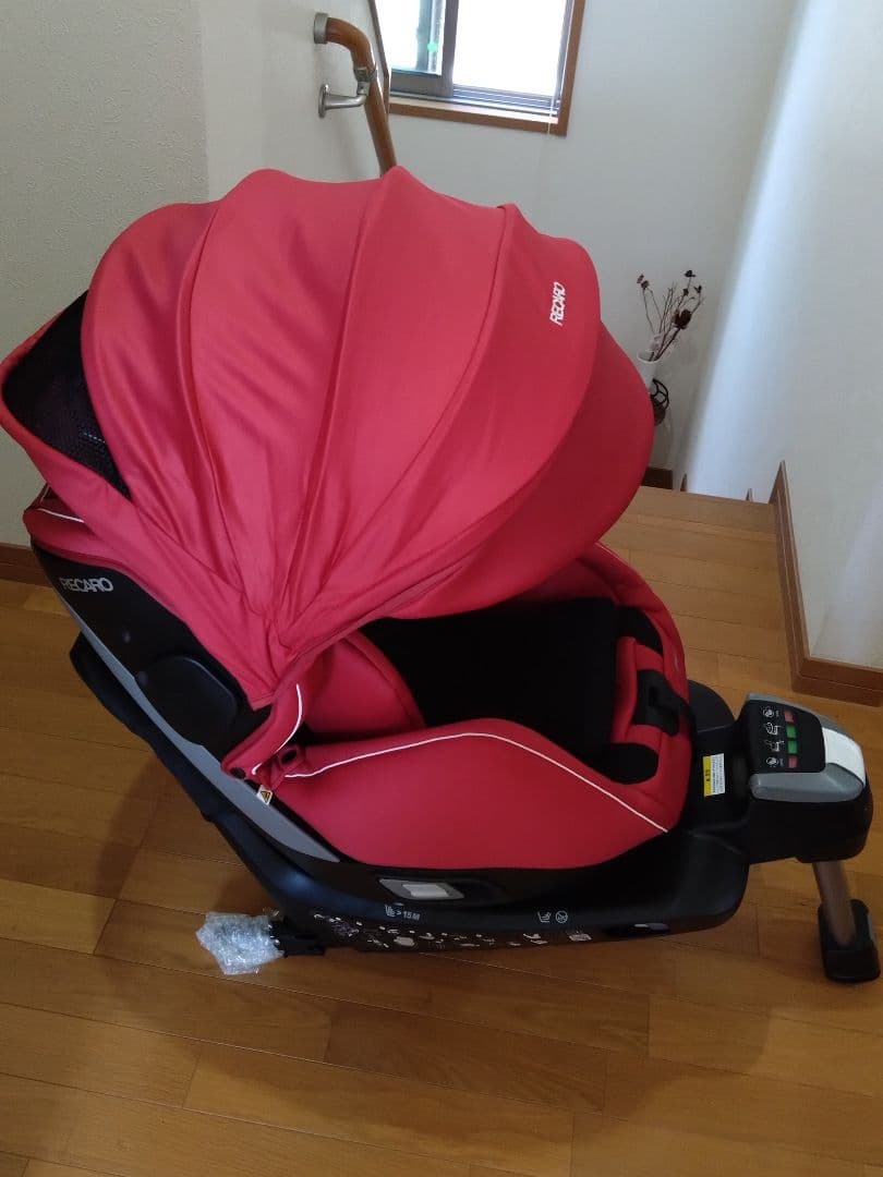 チャイルドシート　レカロ