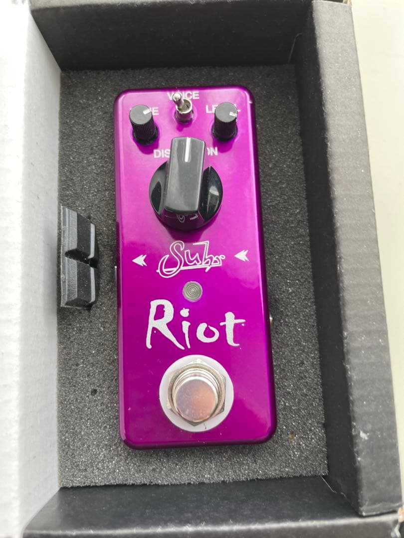 美品Suhr Riot miniディストーションペダル