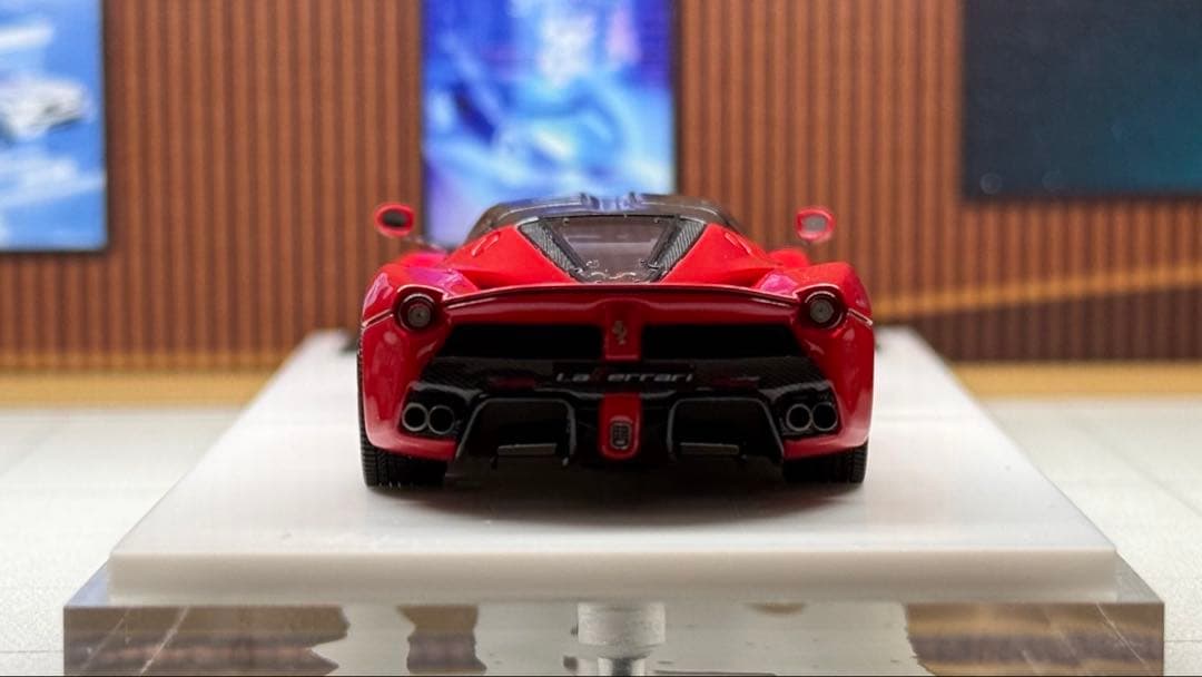 DMH 1/64 ラフェラーリ