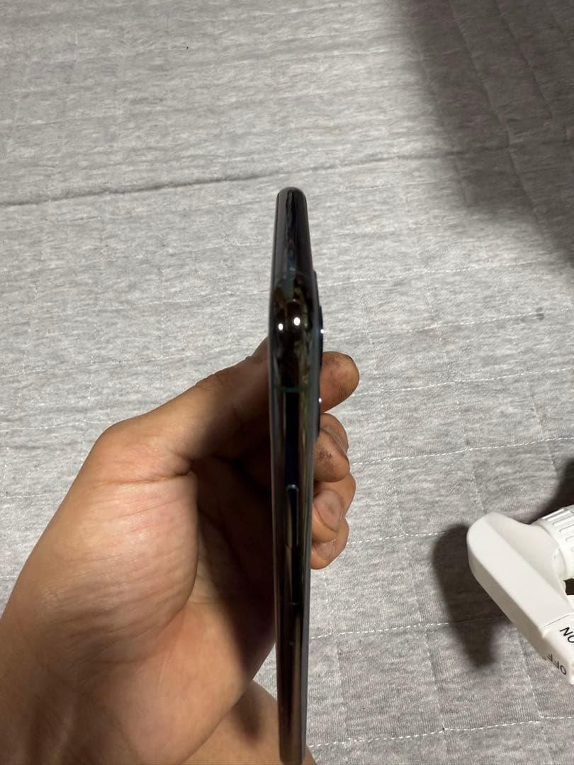 iPhone 11 Pro max本体ミッドナイトグリーン64gb