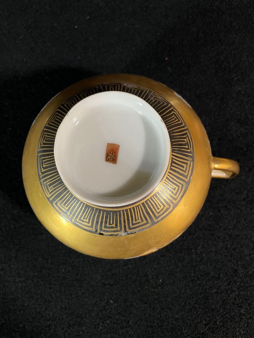 ②九谷焼コーヒーカップ　明治時代輸出品　手書き三十六歌仙　細密画　金彩　金蘭手