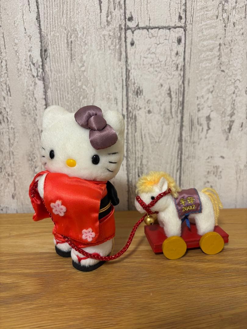 限定値下げ❣️ハローキティ エトヌイグルミセット　サンリオぬいぐるみ　正月飾り