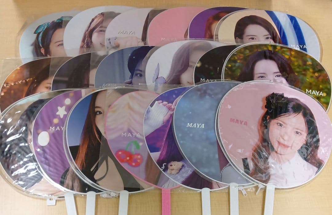 ❶ NiziU マヤ うちわ 19枚 まとめ売り