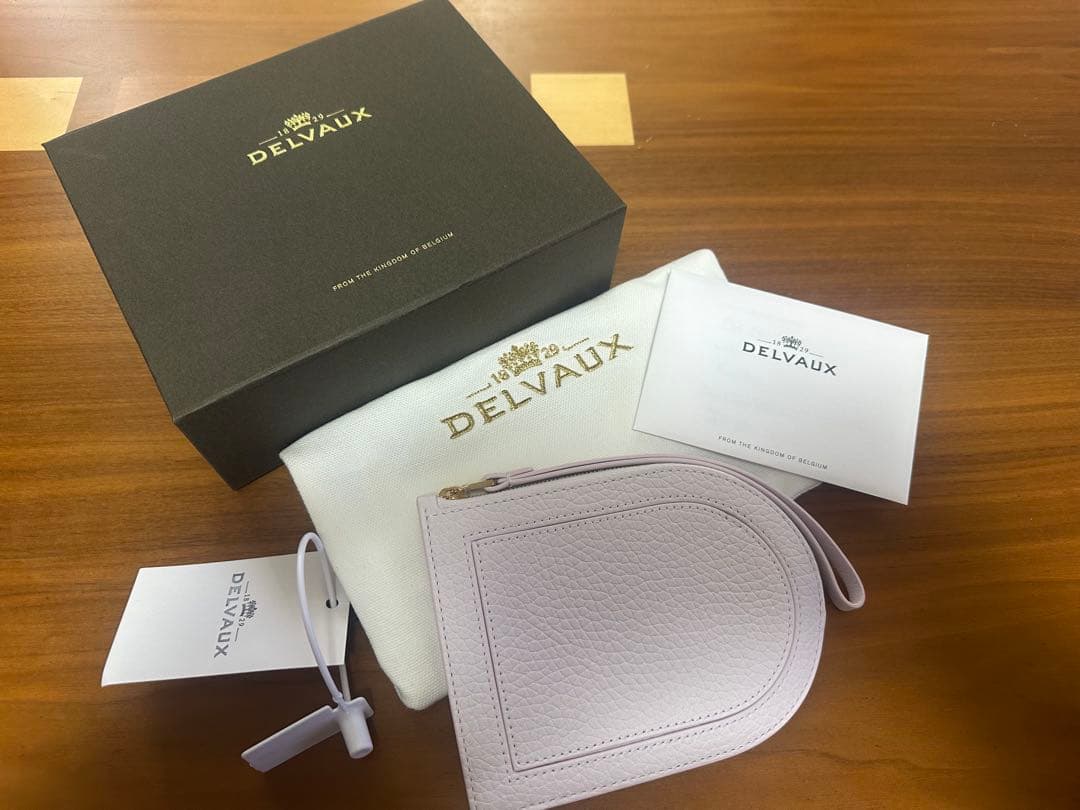 DELVAUX ピンク ケース