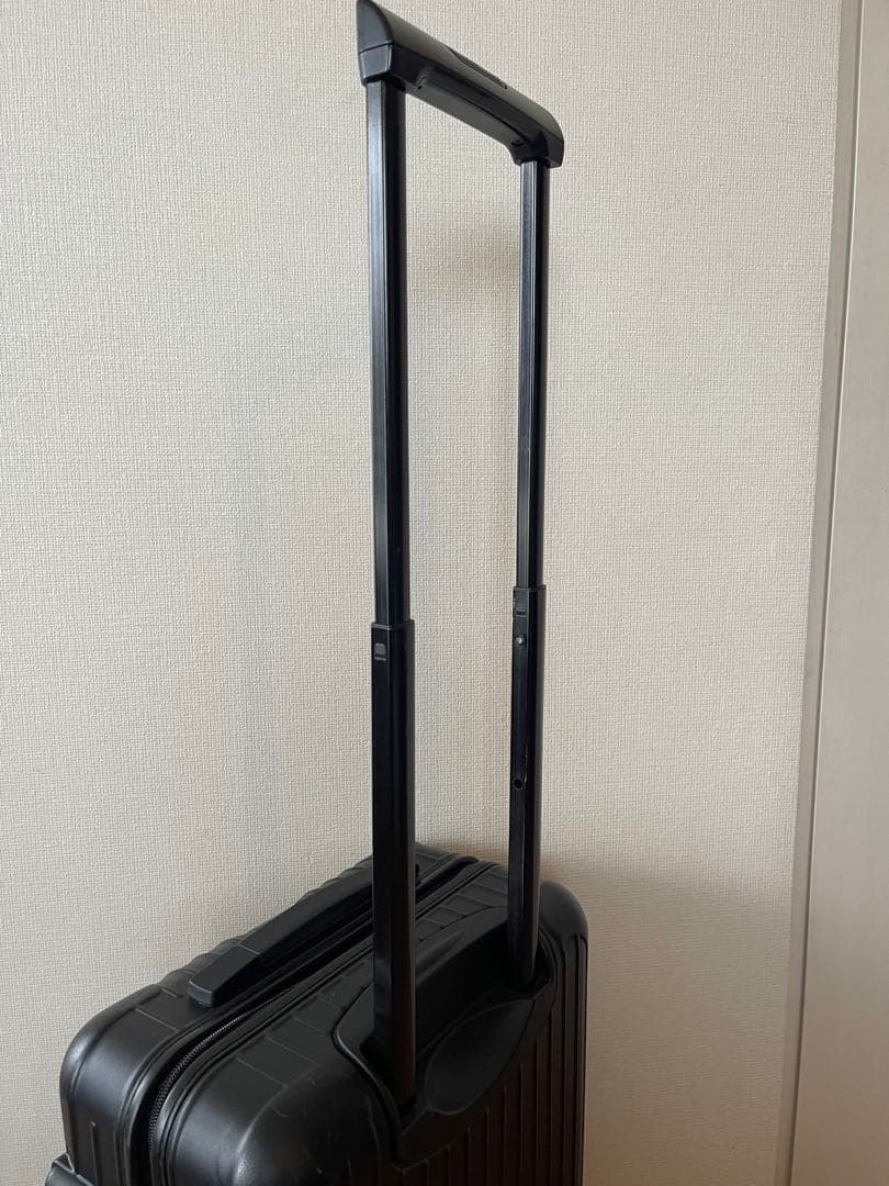 RIMOWA ブラック スーツケース 4輪