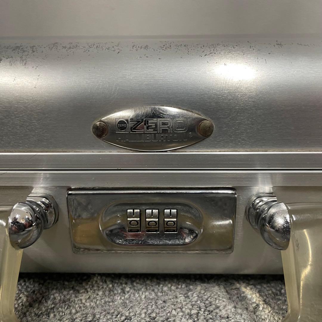 ゼロハリエバートン アタッシュケース クリアハンドル シルバー