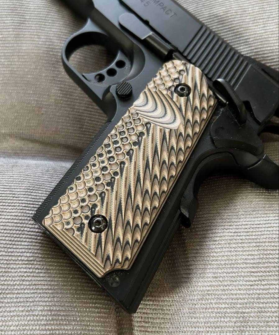 【WA】V10ウルトラコンパクト／オールブラック＋VZ G10グリップ ハイエナ