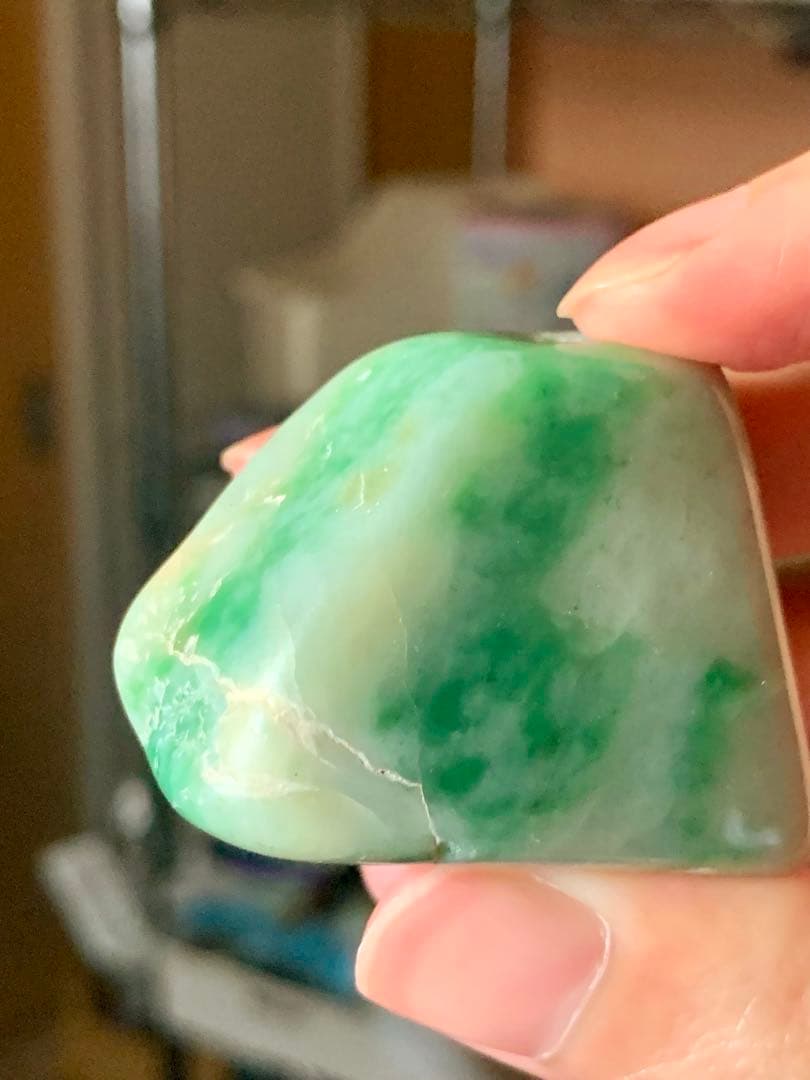 金山谷　極上ろうかん糸魚川翡翠　原石　糸魚川ひすい　コン沢　国産鉱物　水石　根付