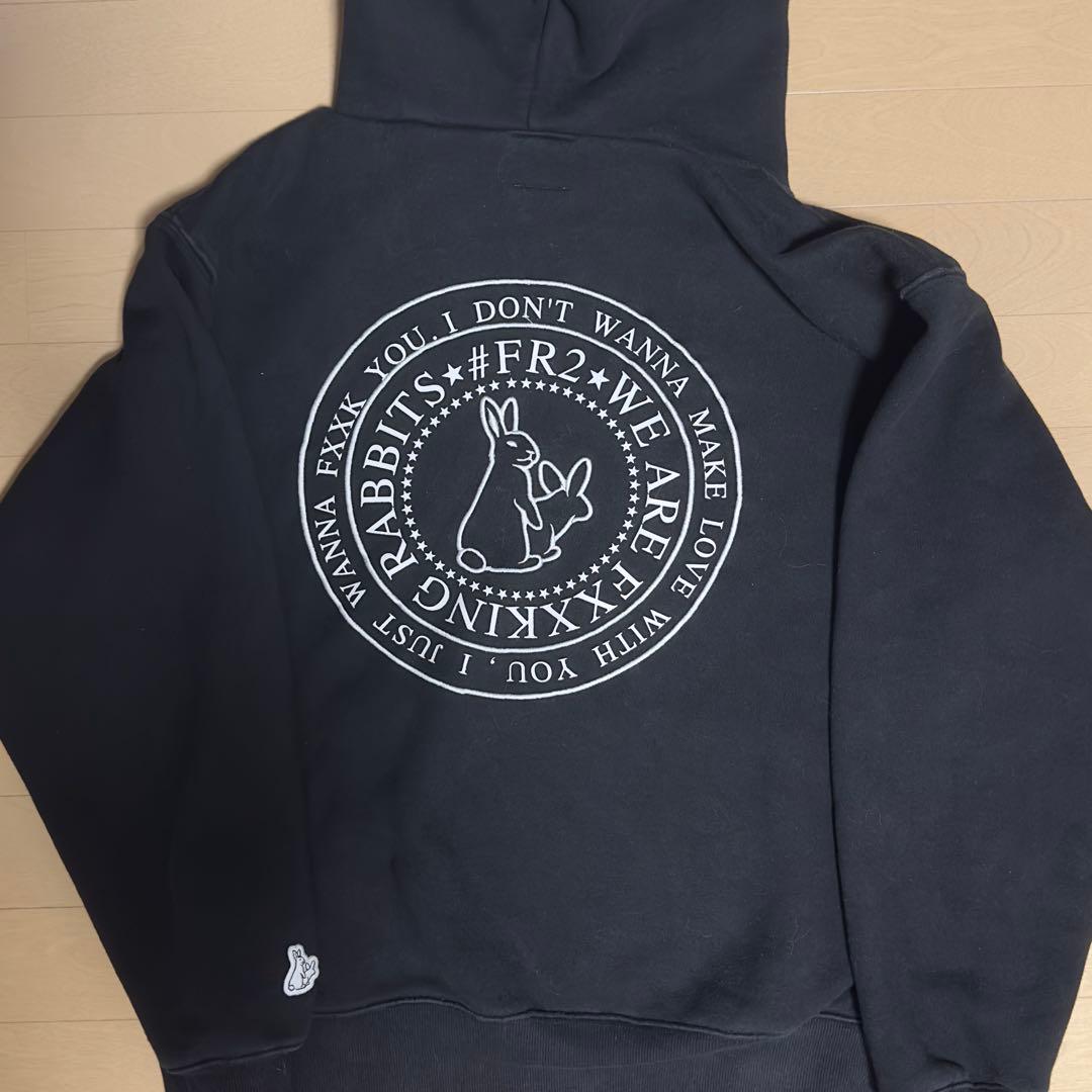 (着用10回)正規品 FR2 ブラックパーカー ウサギデザイン