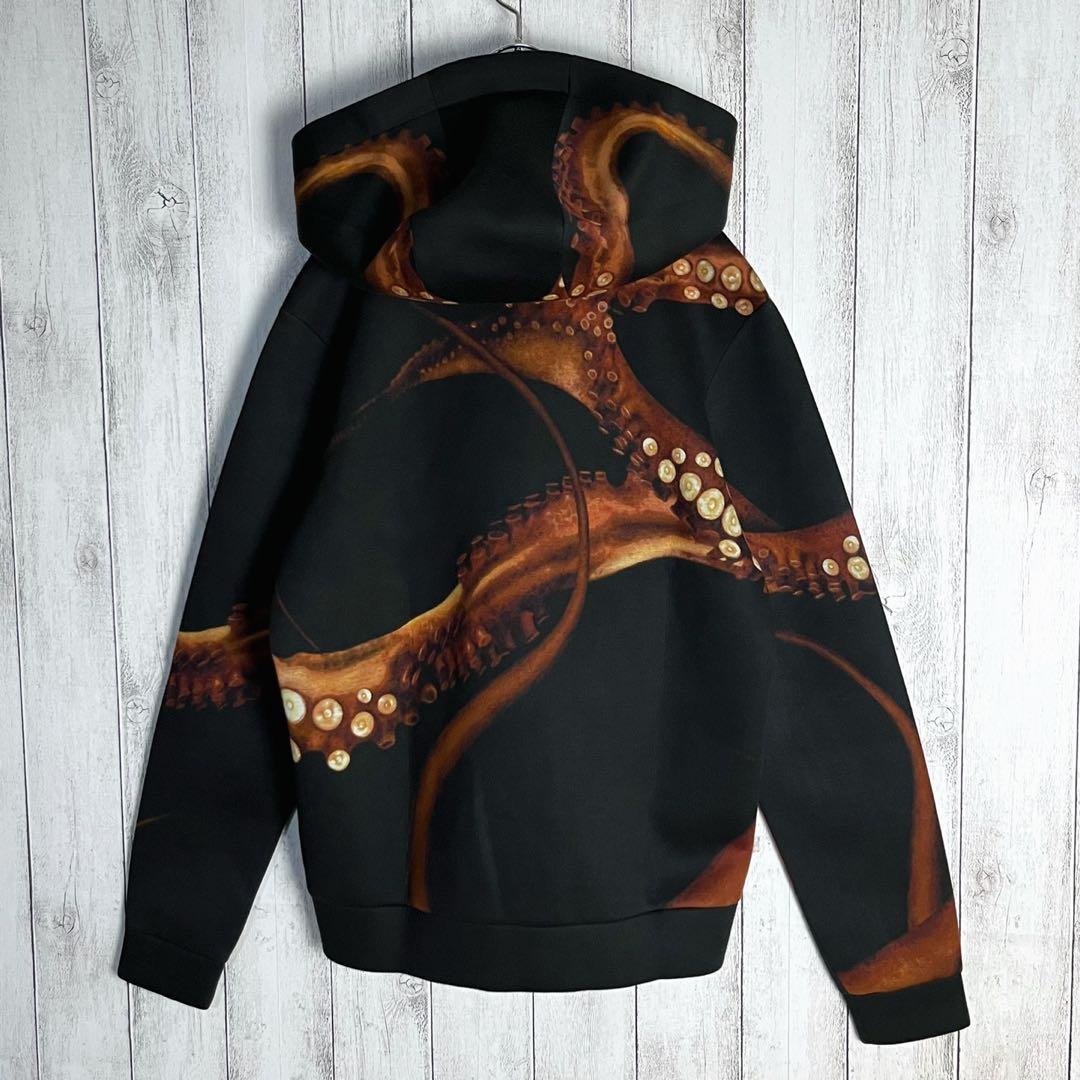 3819【タグ付き・美品】バーバリー☆総柄入りパーカー ビッグロゴ 即完売