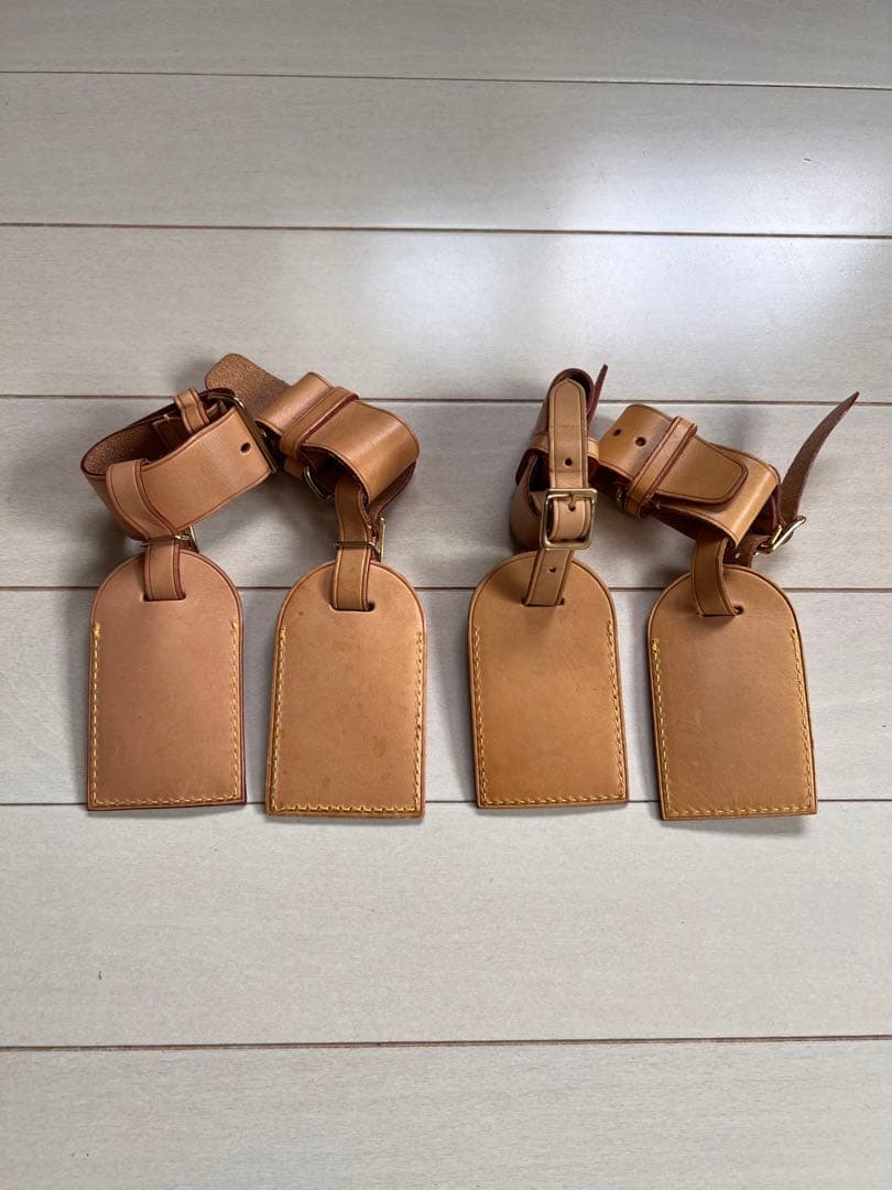 LOUIS VUITTON ヌメ革ネームタグ&ポワニエ　4点セット