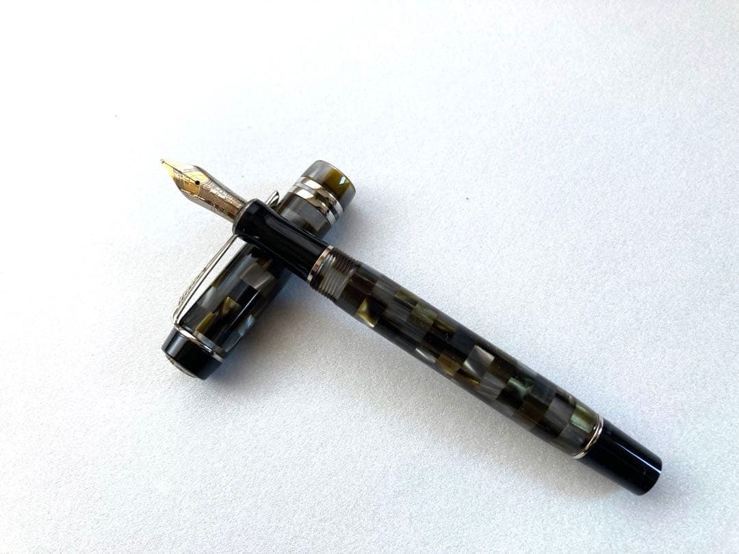 【美品】 パーカー Parker デュオフォールド 万年筆 廃番モデル チェック