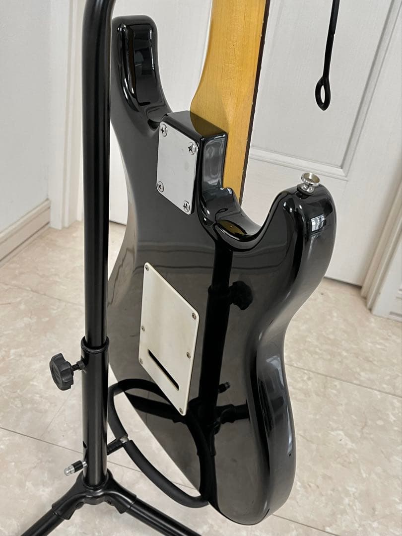 ストラトキャスタータイプレフティ改造【右利き用】