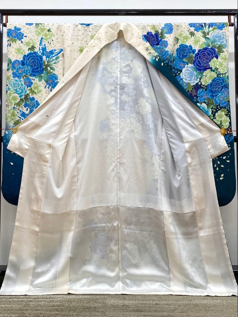 振袖 豪華 銀通し 刺繍 金彩 紋意匠 身丈168cm パールトーン加工済