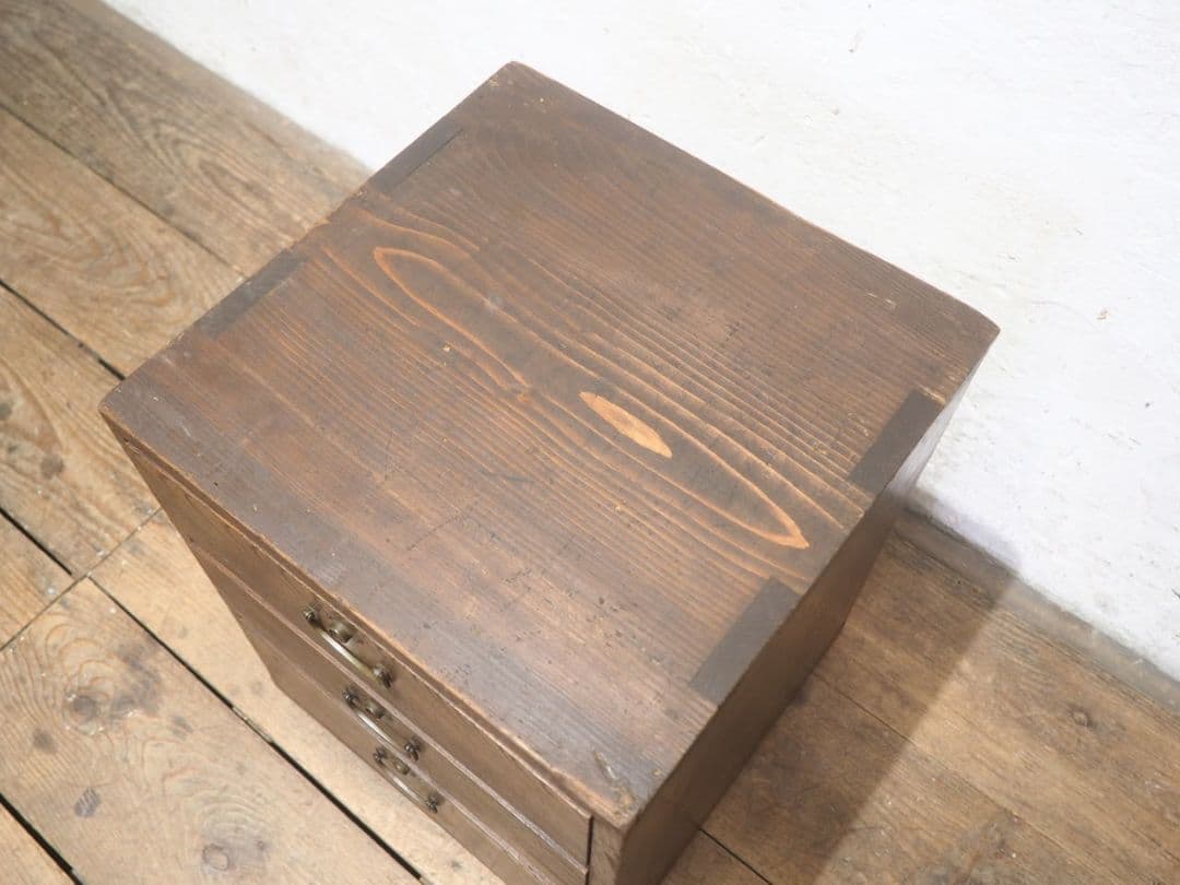 1359 レトロな小引き出し　収納棚　ケース　古家具　古道具　アンティーク　台