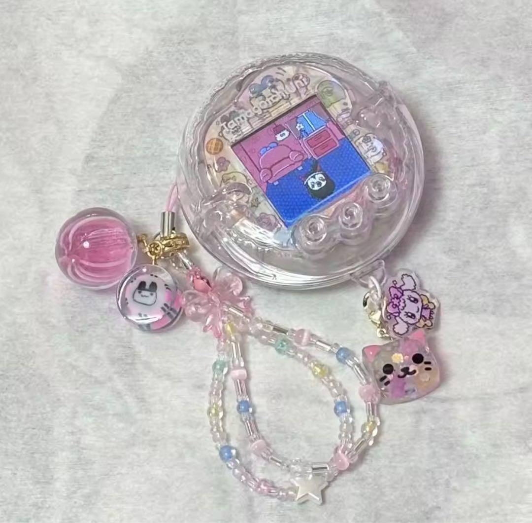 【在庫1点のみ】たまごっちユニクリアケース　カバー　エンジェル　プラグチャーム付