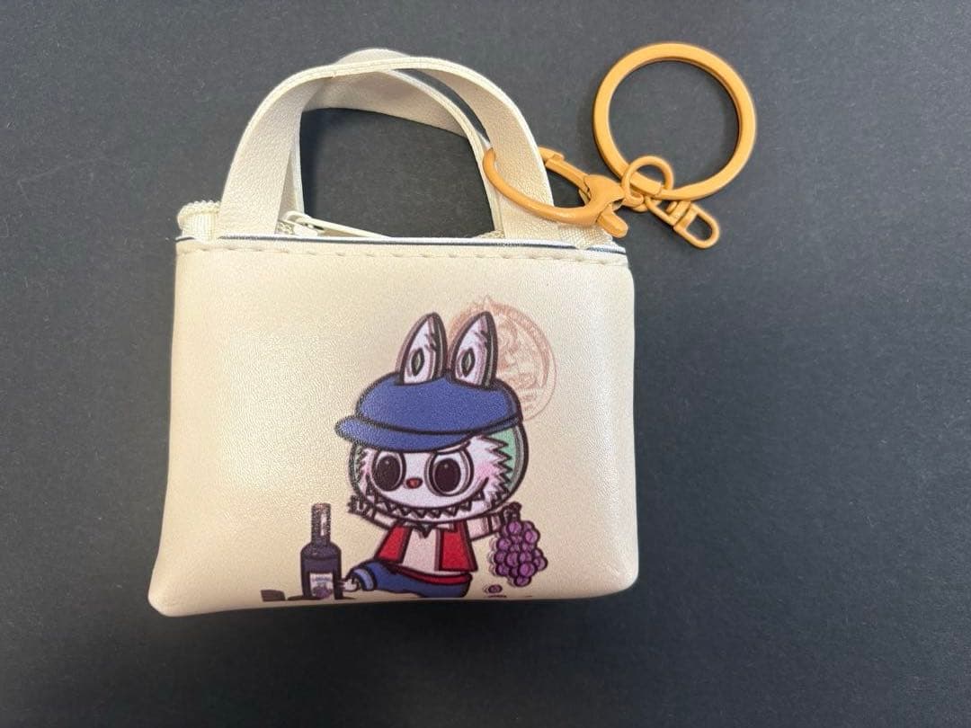 ラブブ ミニバッグ キーチェーン付き
