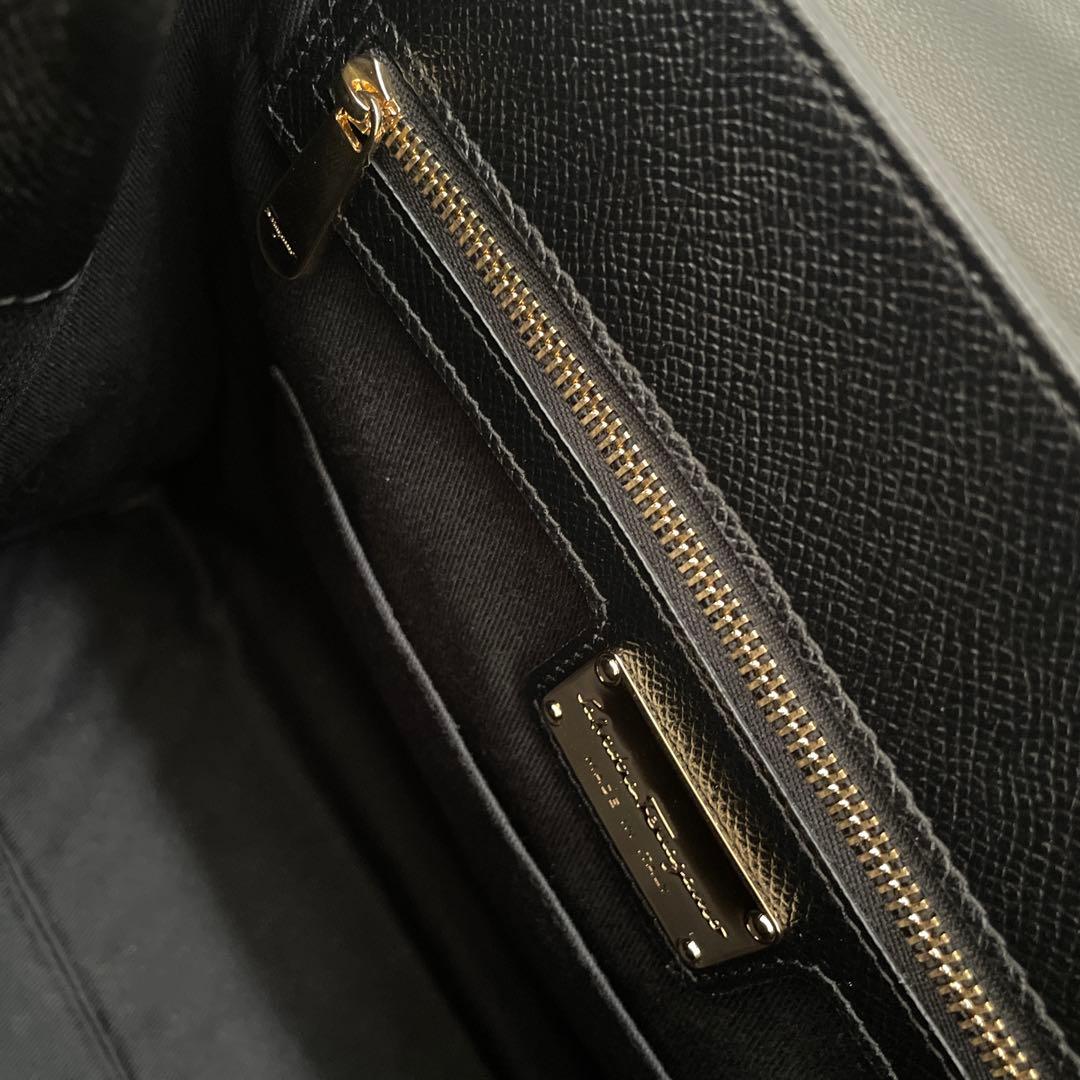 【新品同様】Ferragamo フェラガモ2Wayバッグ 黒