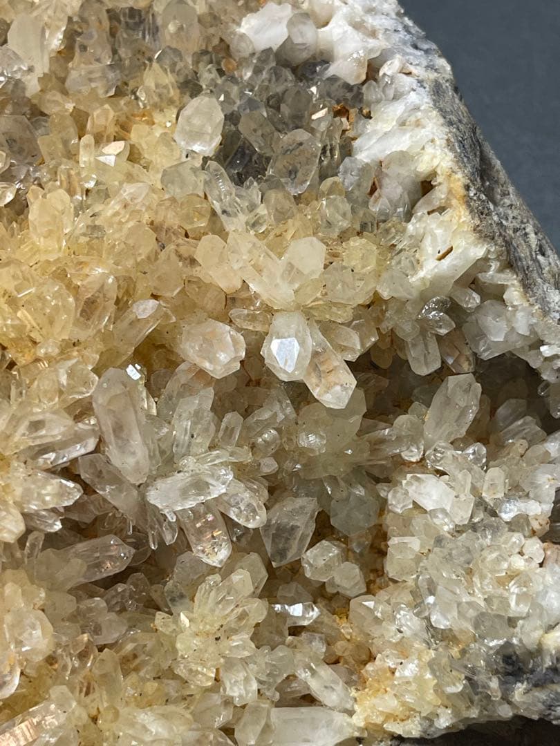 天然水晶クラスター　2.3キロ花咲き水晶クラスター