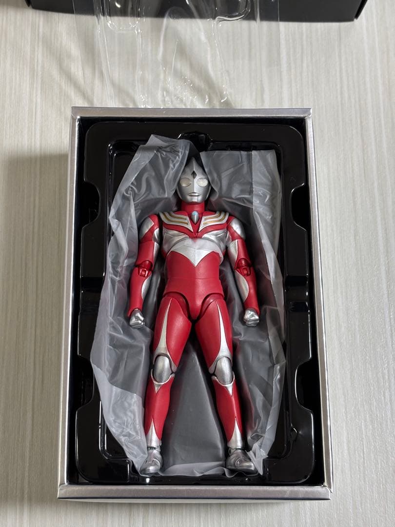 真骨彫製法 ウルトラマンティガ パワータイプ フィギュアーツ